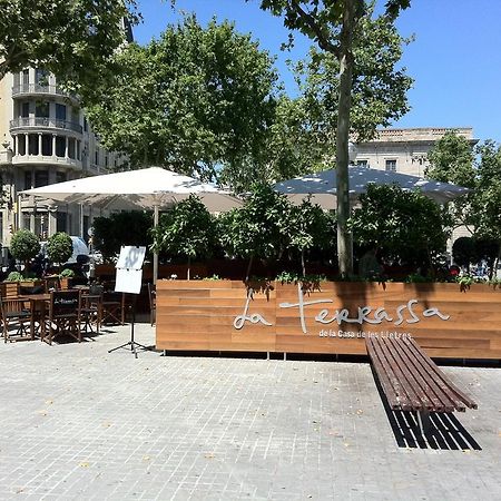 Apartamentos La Casa De Les Lletres バルセロナ エクステリア 写真