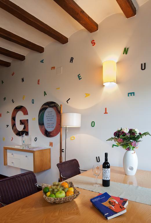 Apartamentos La Casa De Les Lletres バルセロナ エクステリア 写真